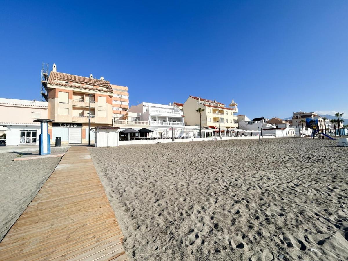 Apartamento On The 1st Line Of The Sabinillas With Sea Views
